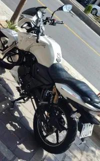 آپاچی ۱۸۰ تی وی اس هندی