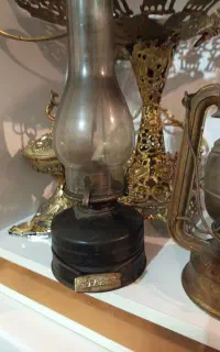 چراغ خیلی قدیمی