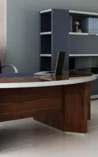 نیازمند فروشنده خانم