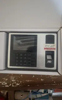 دستگاه حضر غیاب