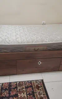 تخت خواب یک نفره با تشک