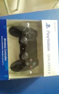 فروش دسته بازیps4اورجینال اک وکارکرده سالم