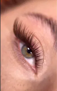 اموزش و خدمات اکستنشن مژه با تخفیف ویژه روز دختر