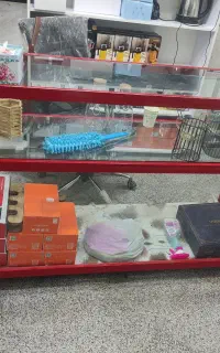 ویترین یک و نیم متری