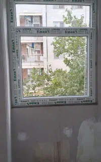 استخدام نصاب درب و پنجره توری