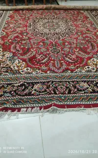 فرش قرمز