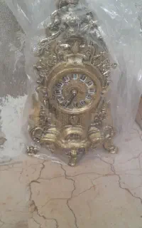 ساعت طرح برنز جنس بدنه آلمینیوم با برنز مو نمیزنه