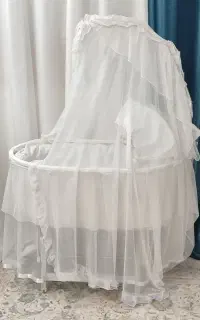 گهواره ثابت و متحرک کنار تخت مادر