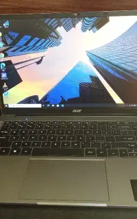 لپ تاپ acer Ips ram 8 ssd256 اینچ ۱۵.۶