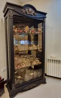 ویترین چوبی در حد نو