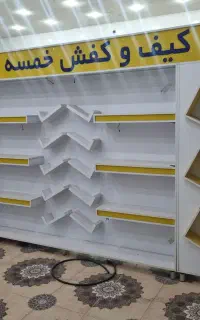 دکور کفش فروشی