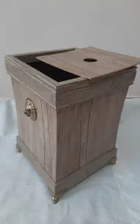 سطل آشغال و آبچکان