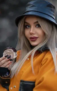 تیم تخصصی عکاسی وفیلمبرداری (با عکاس خانم)