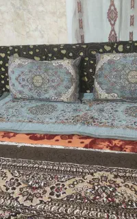 دو عدد کناره و 4بالشت