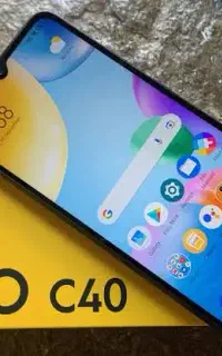 شیائومی poco C40 در حد آک