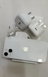 آیفون ۱۳ تمیز مشابه آک ب همراه شارژر اصلی