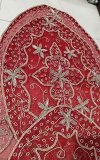 رومیزی ۳ تکه سِرمه دوزی زرشکی کاملا نو