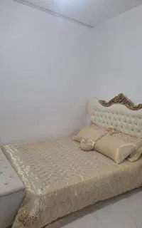 تخت خواب دو نفره در حد نو