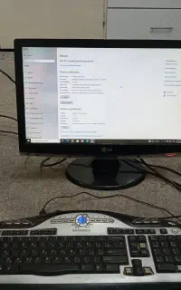 مینی کیس hp به همراه مانیتور و کیبرد و موس