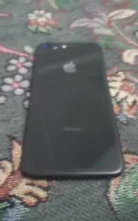 آیفون 8پلاس در حد نو