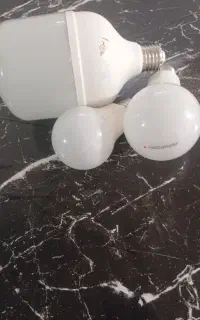 لامپ پر نور
