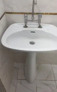 روشویی با شیرآلات