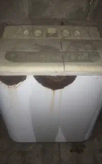 ماشین لباسشویی دسته دوم هست موتورهاش نو هست