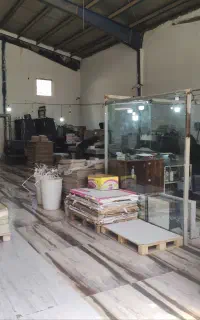 استخدام نیروی کار ، و مسئول تاسیسات