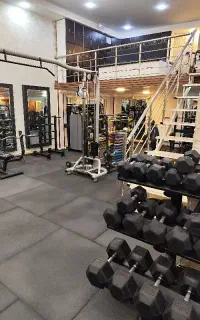 باشگاه بدنسازی(نیمه خصوصی)