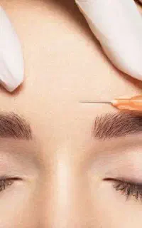 تزریقات زیبایی توسط پزشک