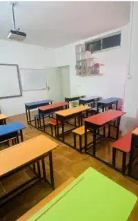 سرویس مدرسه و کارمند