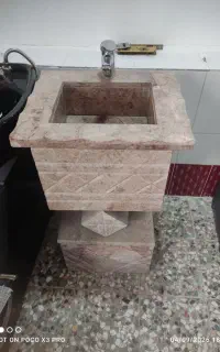روشی سنگی با شیر آلات