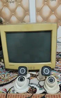 دربین مداربسته با مانیتور