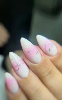 کاشت ناخون هشتگرد