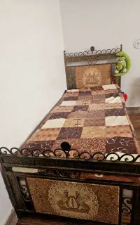 تخت یک نفره