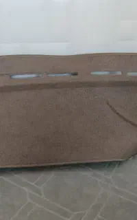 نمد روی داشبورد پژو