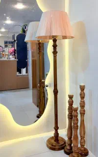 آباژور و جاشمعی کنار سالنی