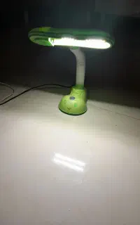 چراغ مطالعه ۳۰۰