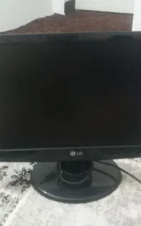 مانیتور کامپیوتر ۱۹ اینچ LG