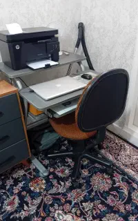 میز تحریر و صندلی