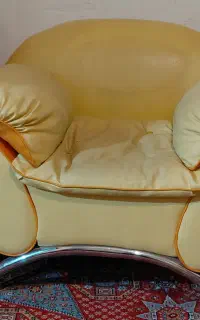 مبل تکی چرم خوش رنگ