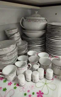 سرویس چینی ۱۲ نفره