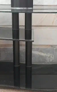 دوعدد میز تلویزیون شیشه ای