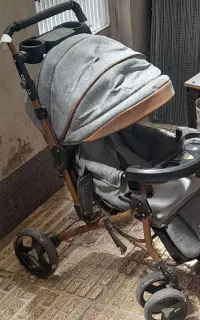 کالسکه و میز تلویزیون