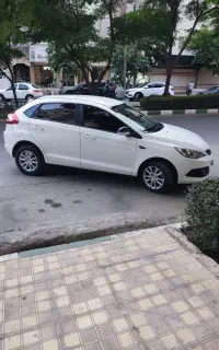 ام وی ام ۳۱۵ نیو هاچبک