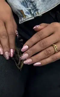 مرکز تخصصی کاشت ناخن بندر کنگان