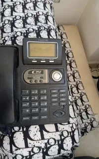 گوش ثابت دارای بی سیم