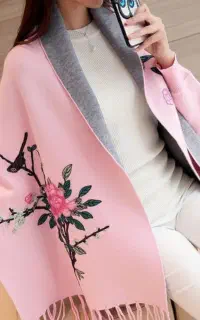 به چند نفر نیروی خانم جهت همکاری نیاز داریم