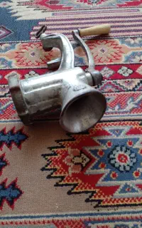 فروش چرخ گوشت دستی قدیمی
