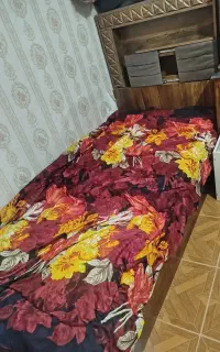 تخت یک نفره محکم و سالم
